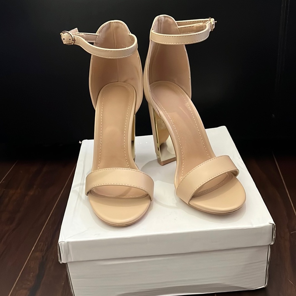 Nude ankle strap block heel